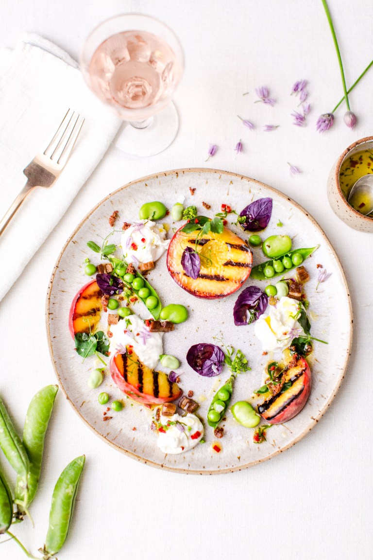 food-photography-styling-summer-salad-peaches-peas